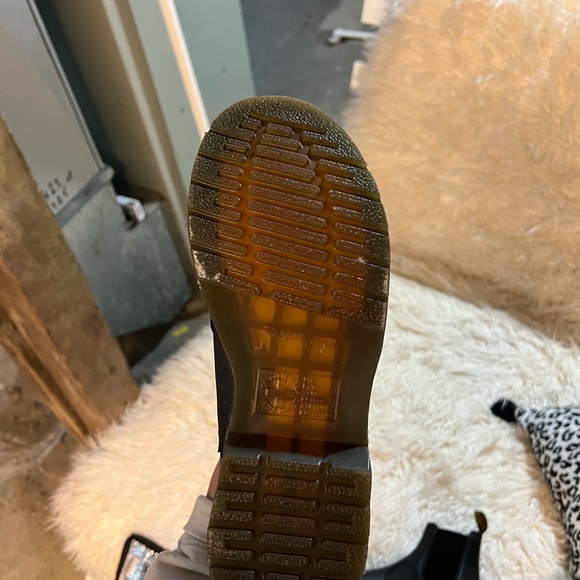 Doc Marten Chelsea Boots - Picture 3 of 4